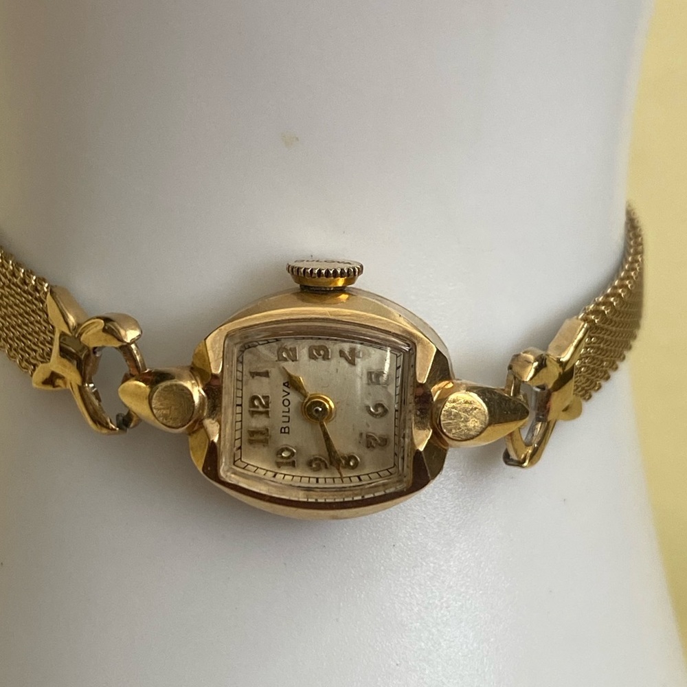 Vintage Solid 14K Gold Case Bulova Cocktail Manual-Wind Ladies Watch! Runs!!